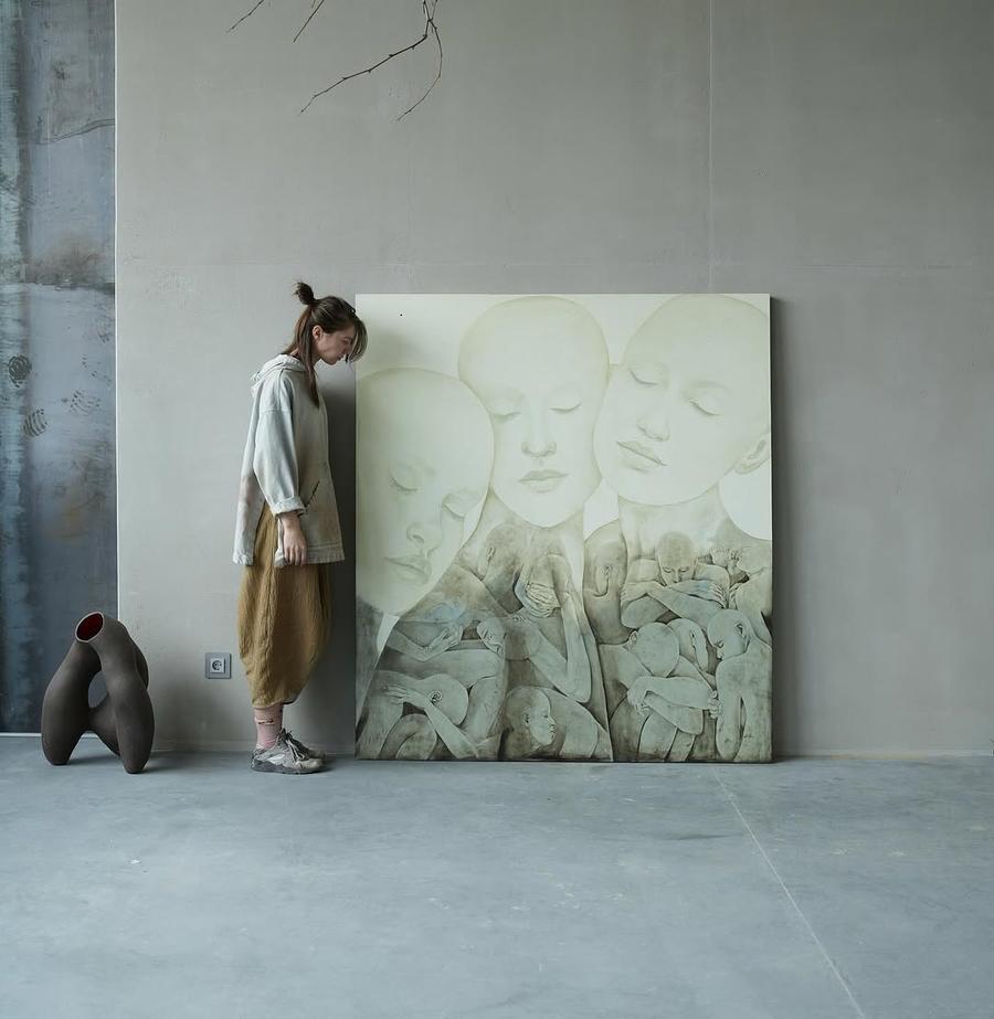 Pale ash by Pon Arsher, 2025