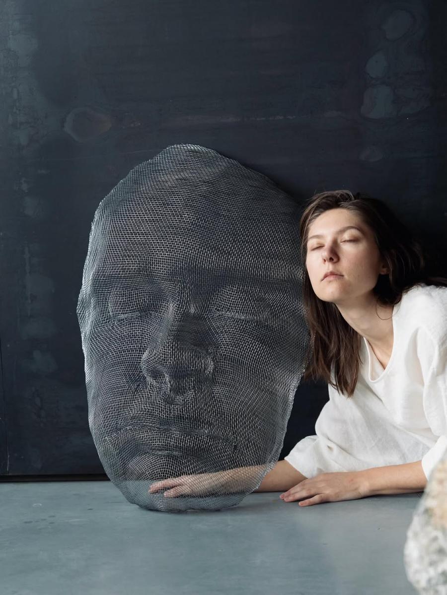 Portrait 2 by Pon Arsher